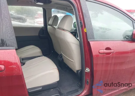 2012 Mazda Mazda5 Grand Touring z USA, uszkodzony, nr VIN JM1CW2DL8C0142628